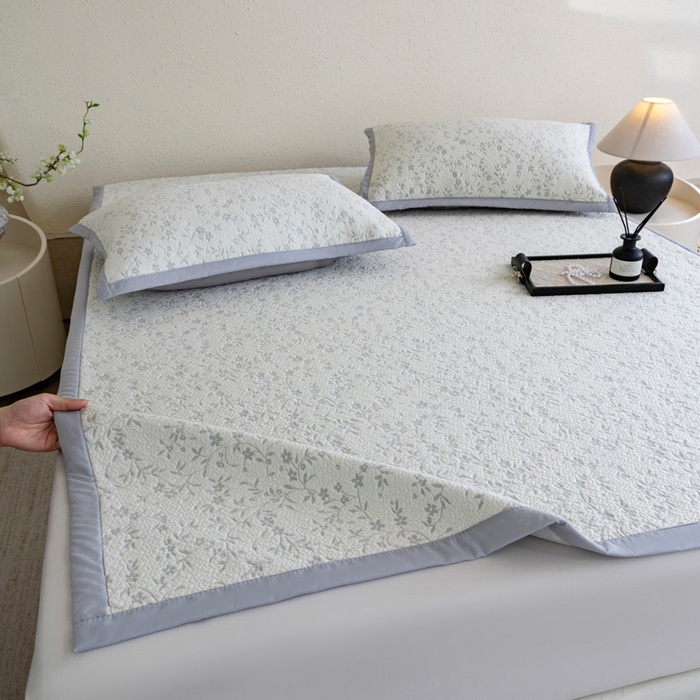 91家纺网 家纺一手货源 找家纺 野合家纺 2026新款韩式小碎花凉感超柔双面提花冰豆席凉席席子 疏影-灰