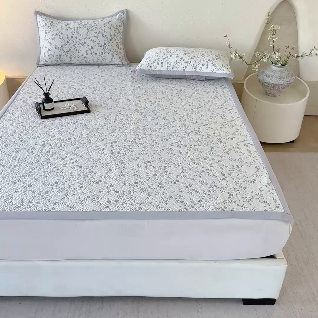 91家纺网 家纺一手货源 找家纺 野合家纺 2026新款韩式小碎花凉感超柔双面提花冰豆席凉席席子 疏影-灰