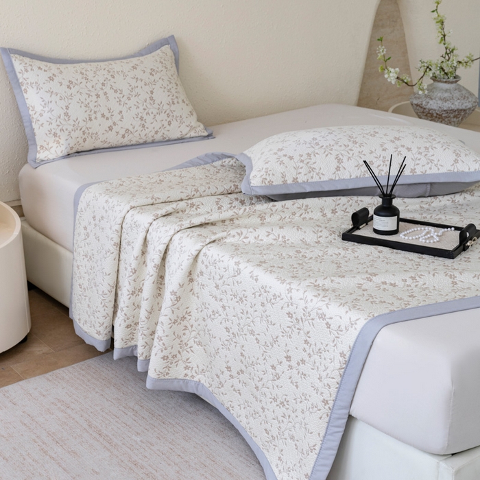 91家纺网 家纺一手货源 找家纺 野合家纺 2026新款韩式小碎花凉感超柔双面提花冰豆席凉席席子 疏影-咖