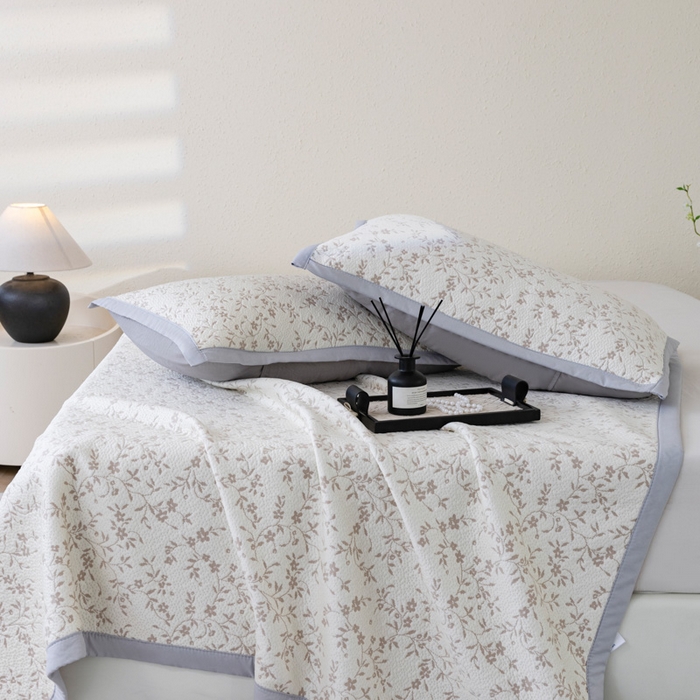 91家纺网 家纺一手货源 找家纺 野合家纺 2026新款韩式小碎花凉感超柔双面提花冰豆席凉席席子 疏影-咖