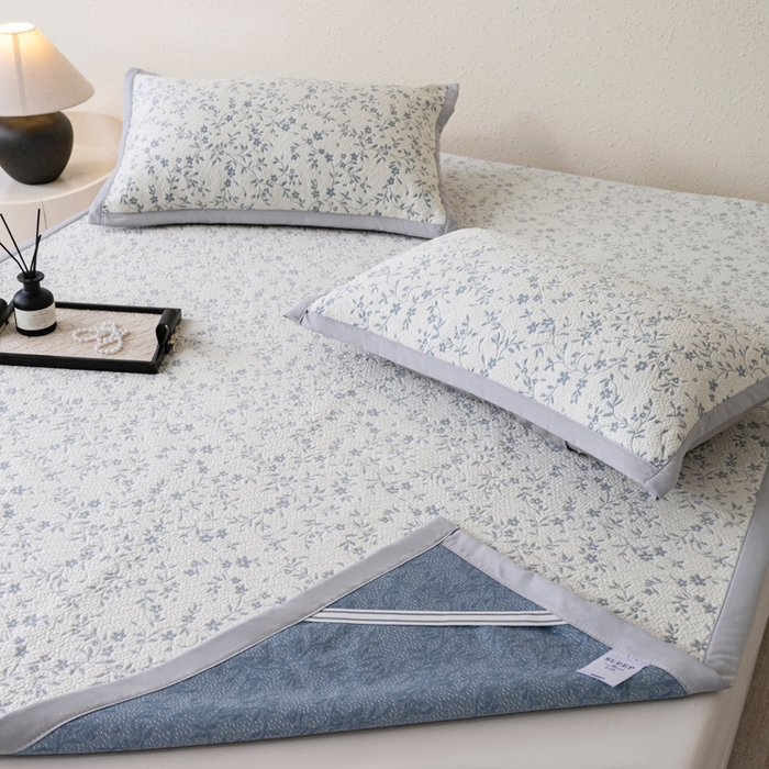 91家纺网 家纺一手货源 找家纺 野合家纺 2026新款韩式小碎花凉感超柔双面提花冰豆席凉席席子 疏影-蓝