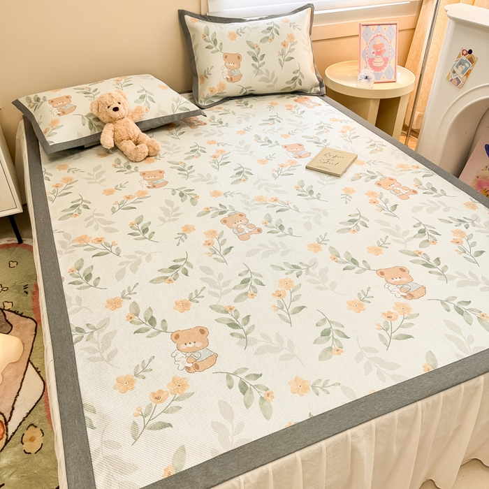 91家纺网 家纺一手货源 找家纺 沐慕 2026新款高克重600D冰丝印花冰藤席 冰藤-叶子小熊