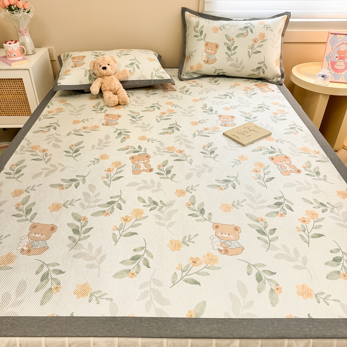 91家纺网 家纺一手货源 找家纺 沐慕 2026新款高克重600D冰丝印花冰藤席 冰藤-叶子小熊