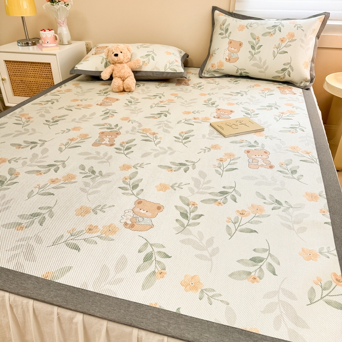 91家纺网 家纺一手货源 找家纺 沐慕 2026新款高克重600D冰丝印花冰藤席 冰藤-叶子小熊