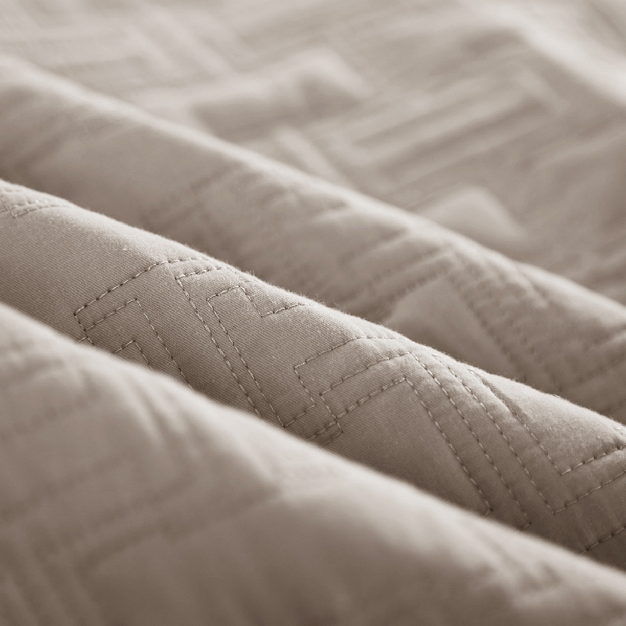 91家纺网 家纺一手货源 找家纺 （总）优乐家纺 2026新款双面全棉斜纹绗绣加厚床盖（夏被加厚保暖床单）唐顿系列三件套