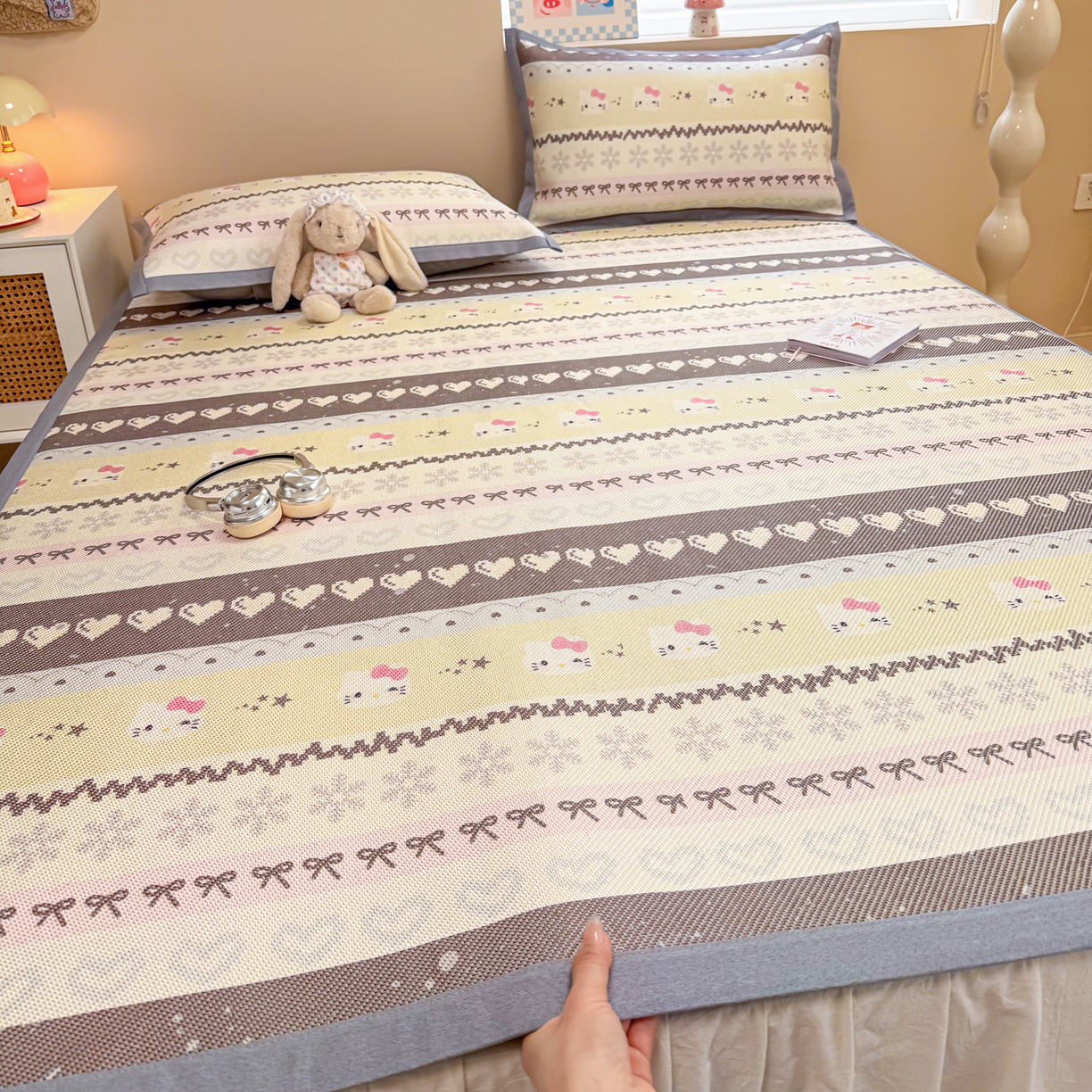 91家纺网 家纺一手货源 找家纺 沐慕 2026新款高克重600D冰丝印花冰藤席 冰藤-菲尔岛猫咪