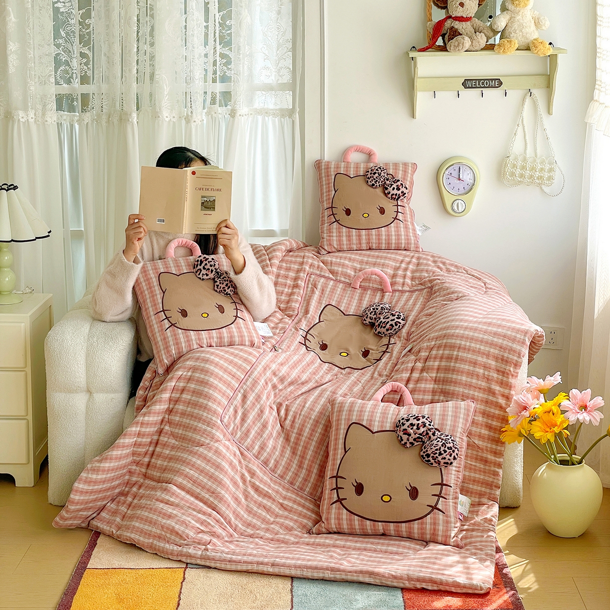 91家纺网 家纺一手货源 找家纺 古本家居 2026新款立体蝴蝶结全棉KT抱枕被 立体蝴蝶结全棉KT粉格