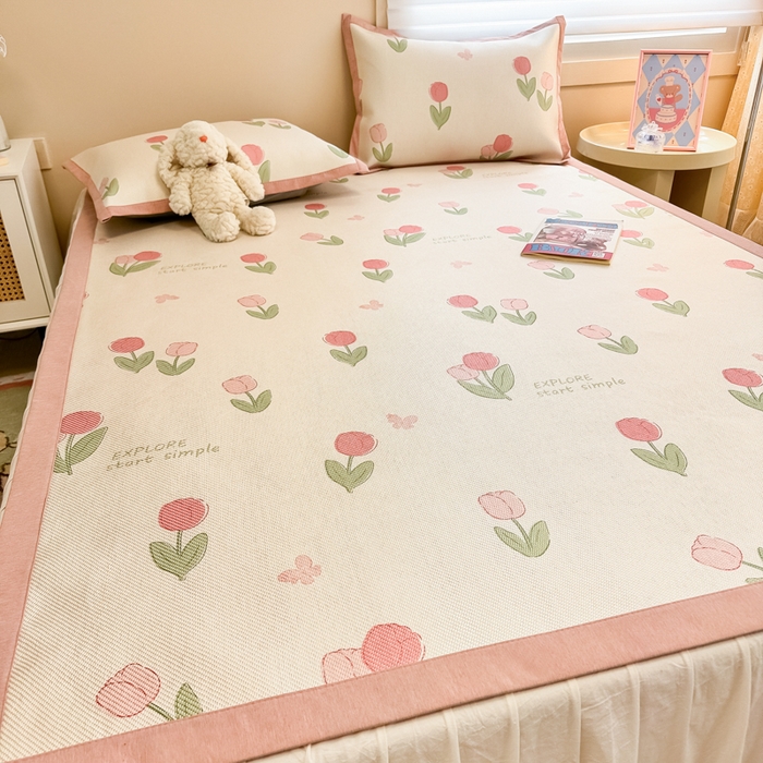 91家纺网 家纺一手货源 找家纺 沐慕 2026新款高克重600D冰丝印花冰藤席 冰藤-粉嫩郁金香