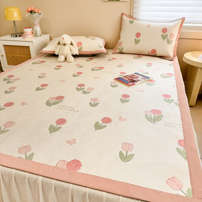 91家纺网 家纺一手货源 找家纺 沐慕 2026新款高克重600D冰丝印花冰藤席 冰藤-粉嫩郁金香