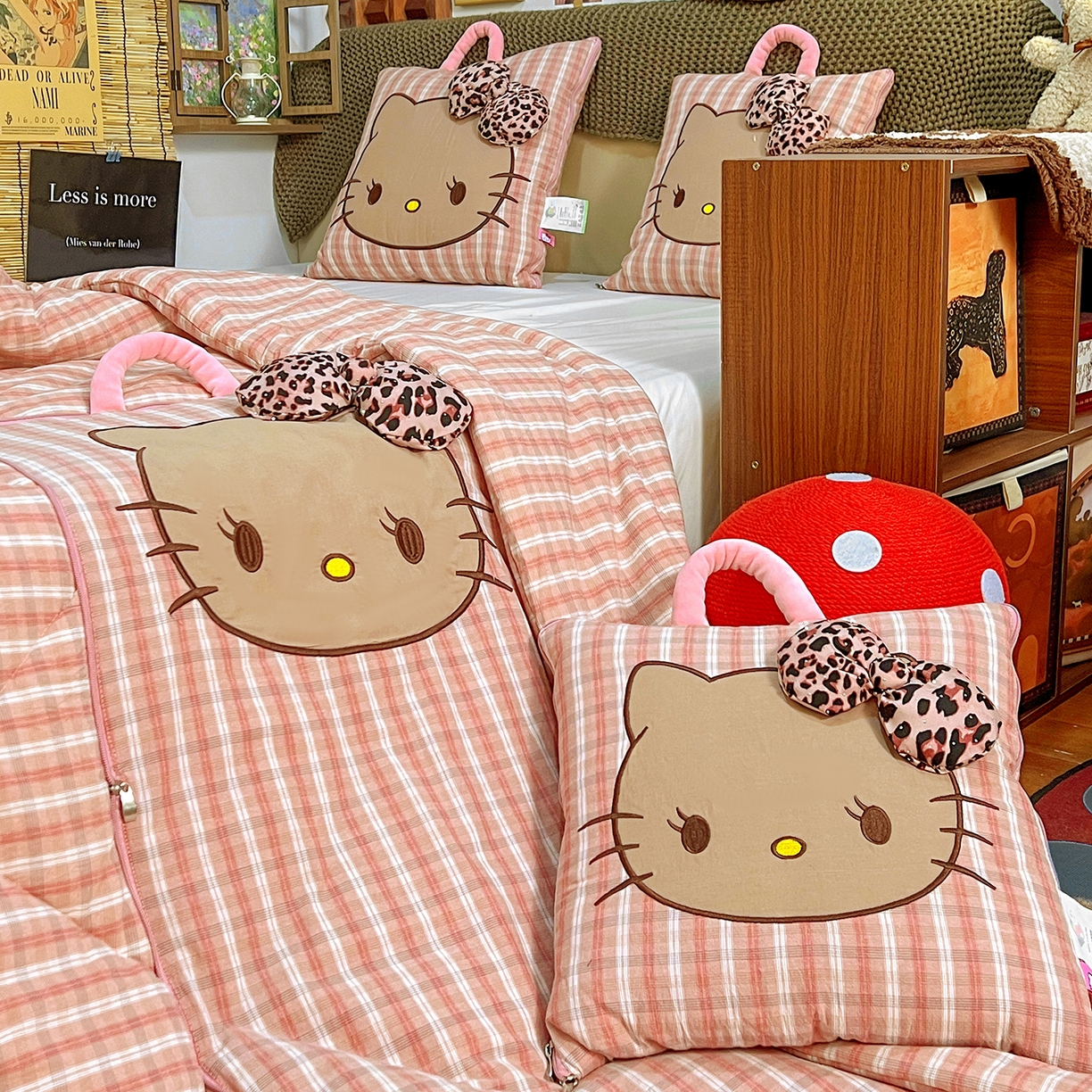 91家纺网 家纺一手货源 找家纺 古本家居 2026新款立体蝴蝶结全棉KT抱枕被 立体蝴蝶结全棉KT粉格