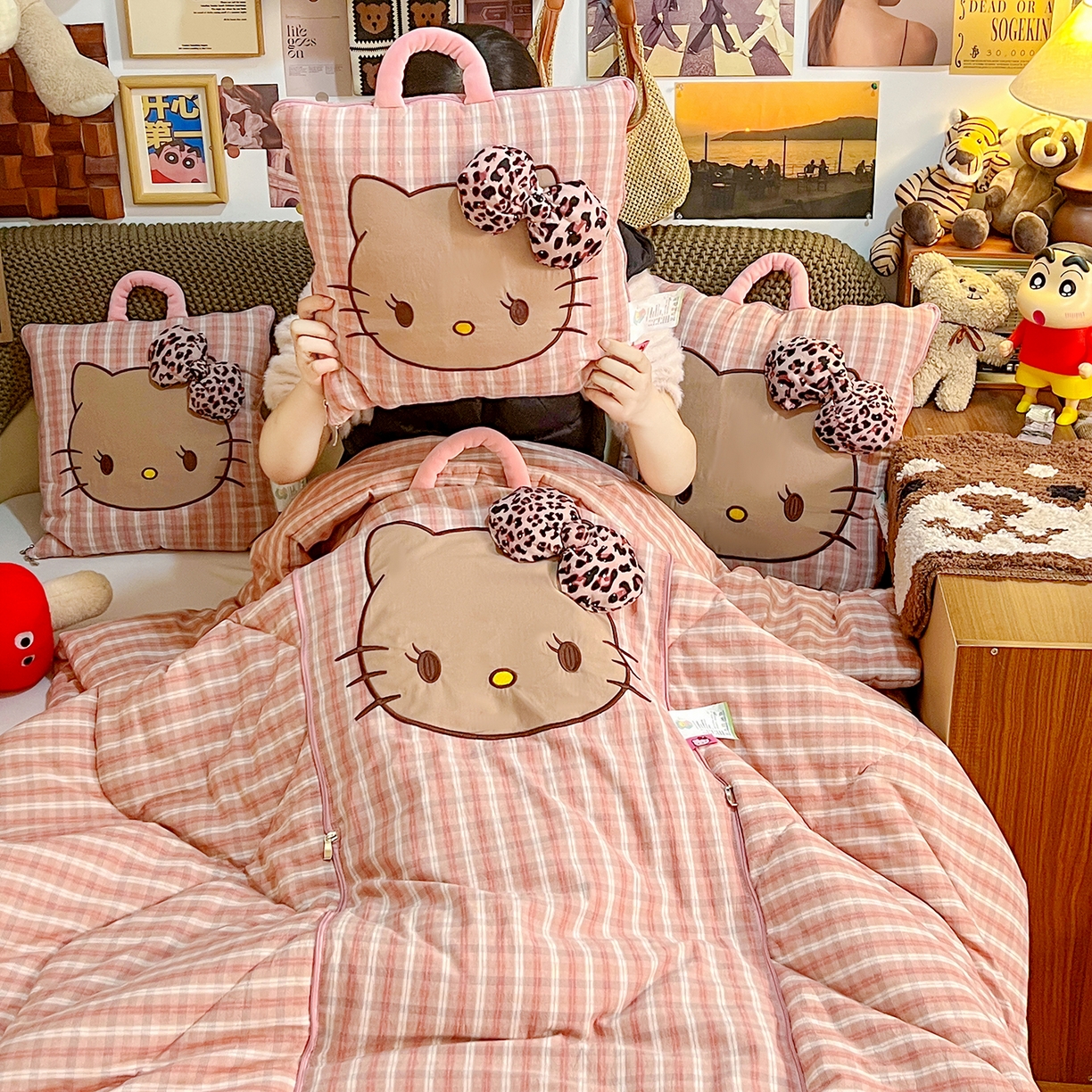 91家纺网 家纺一手货源 找家纺 古本家居 2026新款立体蝴蝶结全棉KT抱枕被 立体蝴蝶结全棉KT粉格