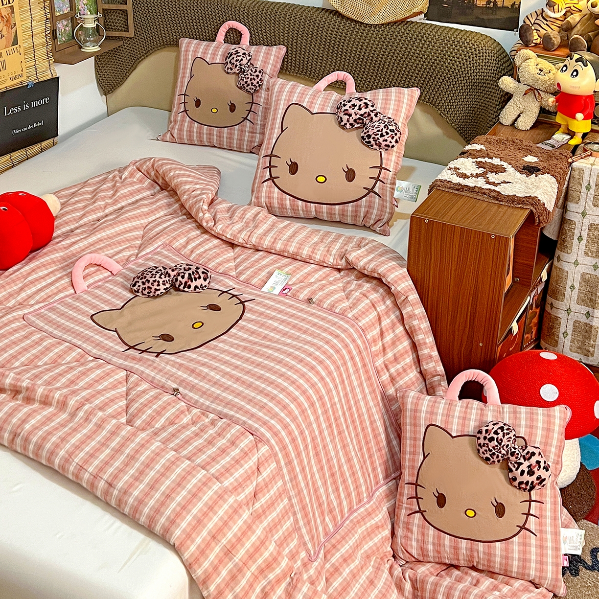 91家纺网 家纺一手货源 找家纺 古本家居 2026新款立体蝴蝶结全棉KT抱枕被 立体蝴蝶结全棉KT粉格