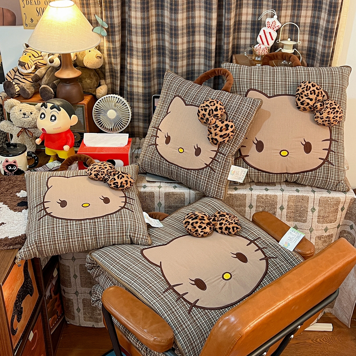 91家纺网 家纺一手货源 找家纺 古本家居 2026新款立体蝴蝶结全棉KT抱枕被 立体蝴蝶结全棉KT咖格