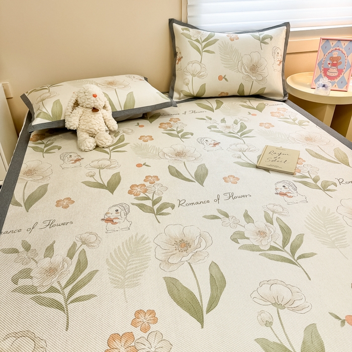 91家纺网 家纺一手货源 找家纺 沐慕 2026新款高克重600D冰丝印花冰藤席 冰藤-森系小兔