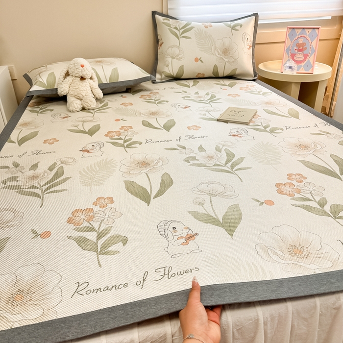 91家纺网 家纺一手货源 找家纺 沐慕 2026新款高克重600D冰丝印花冰藤席 冰藤-森系小兔