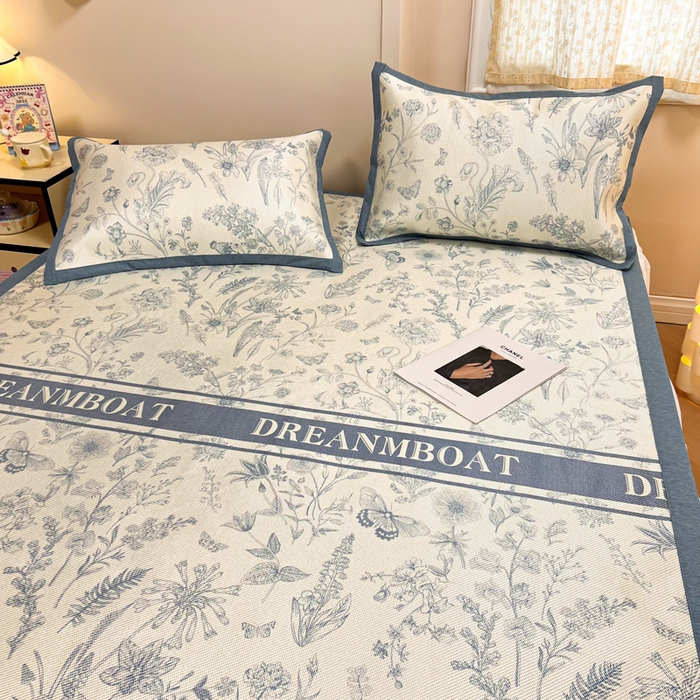 91家纺网 家纺一手货源 找家纺 沐慕 2026新款高克重600D冰丝印花冰藤席 冰藤-甜茶蓝