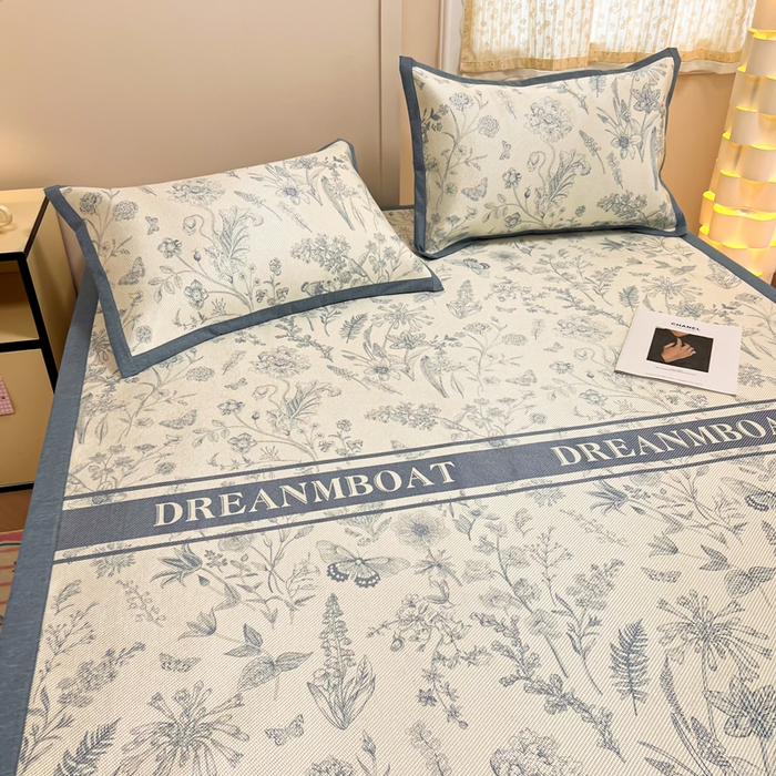 91家纺网 家纺一手货源 找家纺 沐慕 2026新款高克重600D冰丝印花冰藤席 冰藤-甜茶蓝