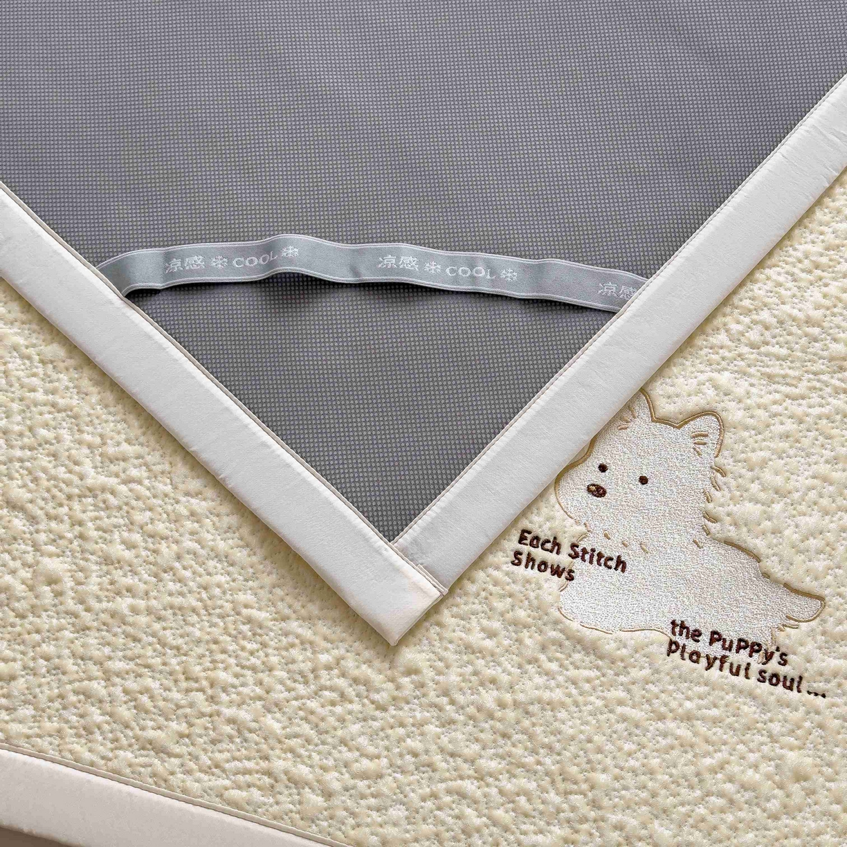 91家纺网 家纺一手货源 找家纺 几禾 2026春夏新款双泡刺绣款凉席席子空调软席 软萌西高地 床席款