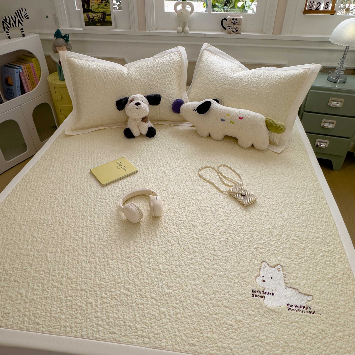 91家纺网 家纺一手货源 找家纺 几禾 2026春夏新款双泡刺绣款凉席席子空调软席 软萌西高地 床席款