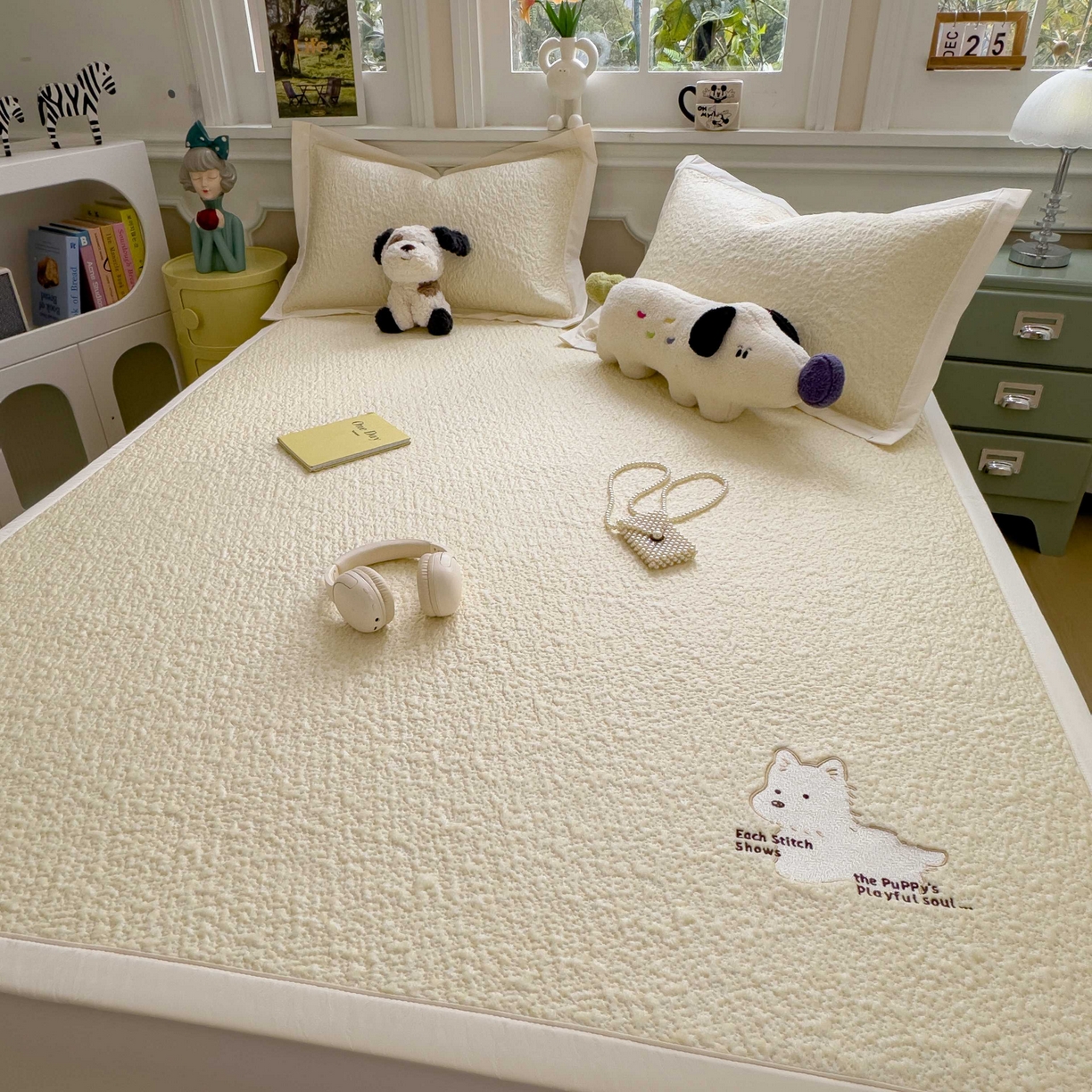 91家纺网 家纺一手货源 找家纺 几禾 2026春夏新款双泡刺绣款凉席席子空调软席 软萌西高地 床席款