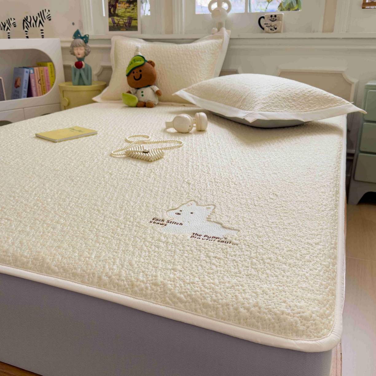 91家纺网 家纺一手货源 找家纺 几禾 2026春夏新款双泡刺绣款凉席席子空调软席 软萌西高地 床笠款