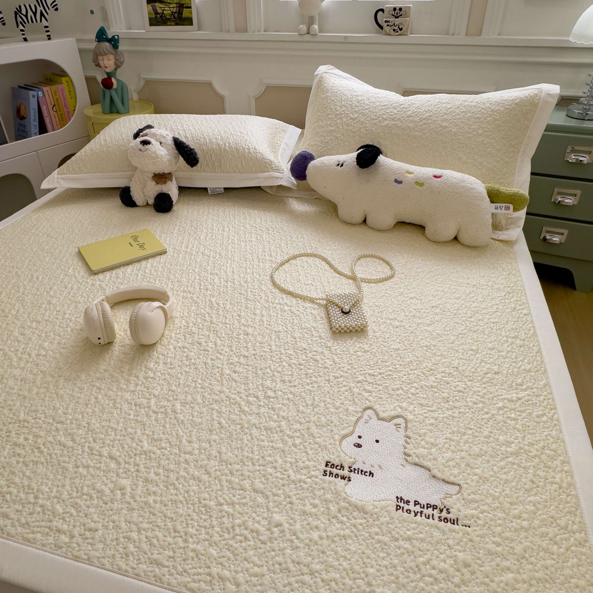 91家纺网 家纺一手货源 找家纺 几禾 2026春夏新款双泡刺绣款凉席席子空调软席 软萌西高地 床席款