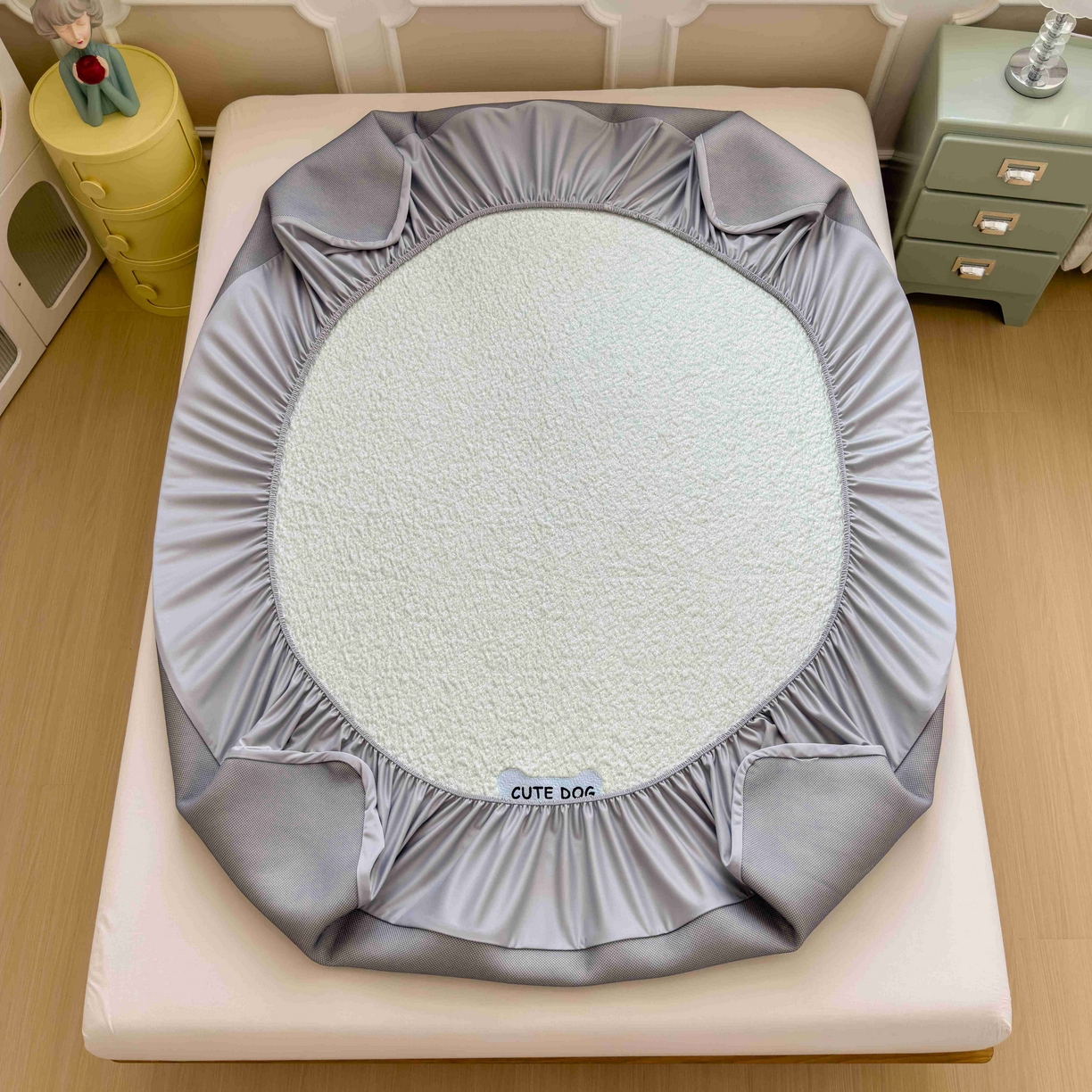 91家纺网 家纺一手货源 找家纺 几禾 2026春夏新款双泡刺绣款凉席席子空调软席 三只小狗 床笠款