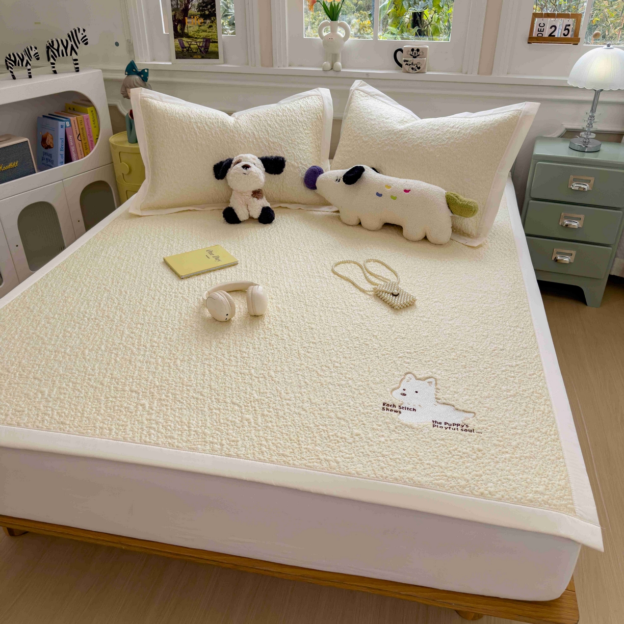 91家纺网 家纺一手货源 找家纺 几禾 2026春夏新款双泡刺绣款凉席席子空调软席 软萌西高地 床席款