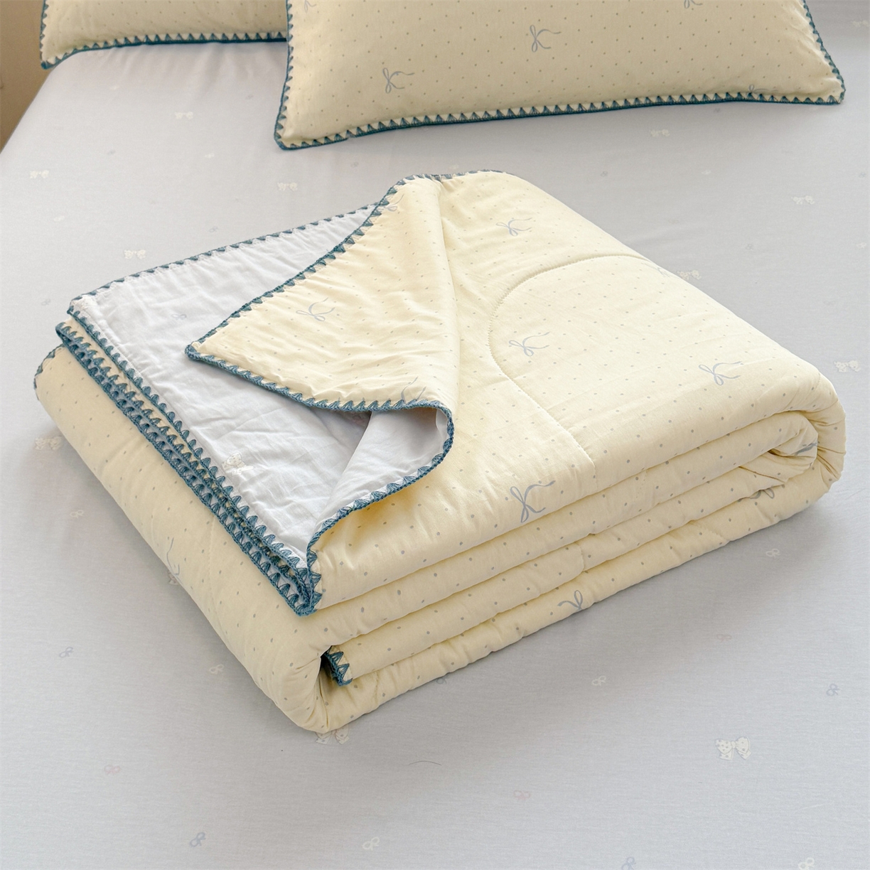 91家纺网 家纺一手货源 找家纺 犇牛仓储供应链 2026春夏新款全棉印花新疆棉花夏被夏凉被空调被 波点蝴蝶结