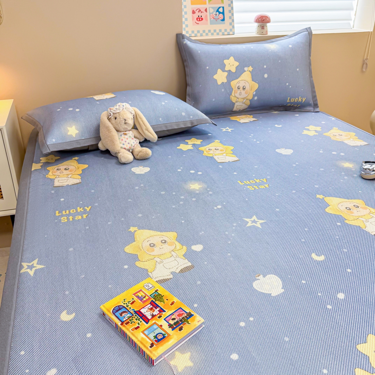 91家纺网 家纺一手货源 找家纺 沐慕 2026新款高克重600D冰丝印花冰藤席 冰藤-星愿小福星