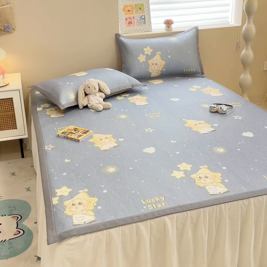 91家纺网 家纺一手货源 找家纺 沐慕 2026新款高克重600D冰丝印花冰藤席 冰藤-星愿小福星