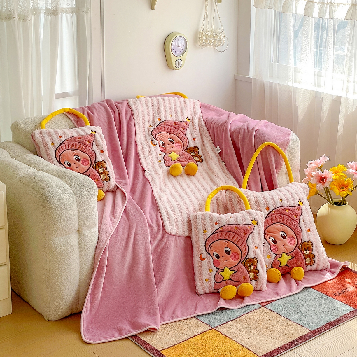 91家纺网 家纺一手货源 找家纺 古本家居 2026春夏新款多巴胺网红风星星抱枕毯 星星抱枕毯粉小宝