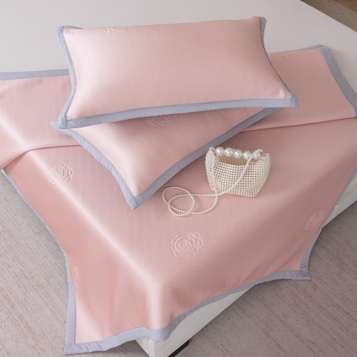 91家纺网 家纺一手货源 找家纺 （总）野合家纺 2026新款豆豆凉席PE提花豆豆席席子凉席奶牛系列床单款