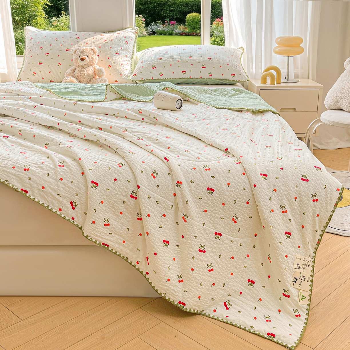 91家纺网 家纺一手货源 找家纺 犇牛仓储供应链 2026新款泡芙棉新疆棉花夏被被子被芯 樱桃红了