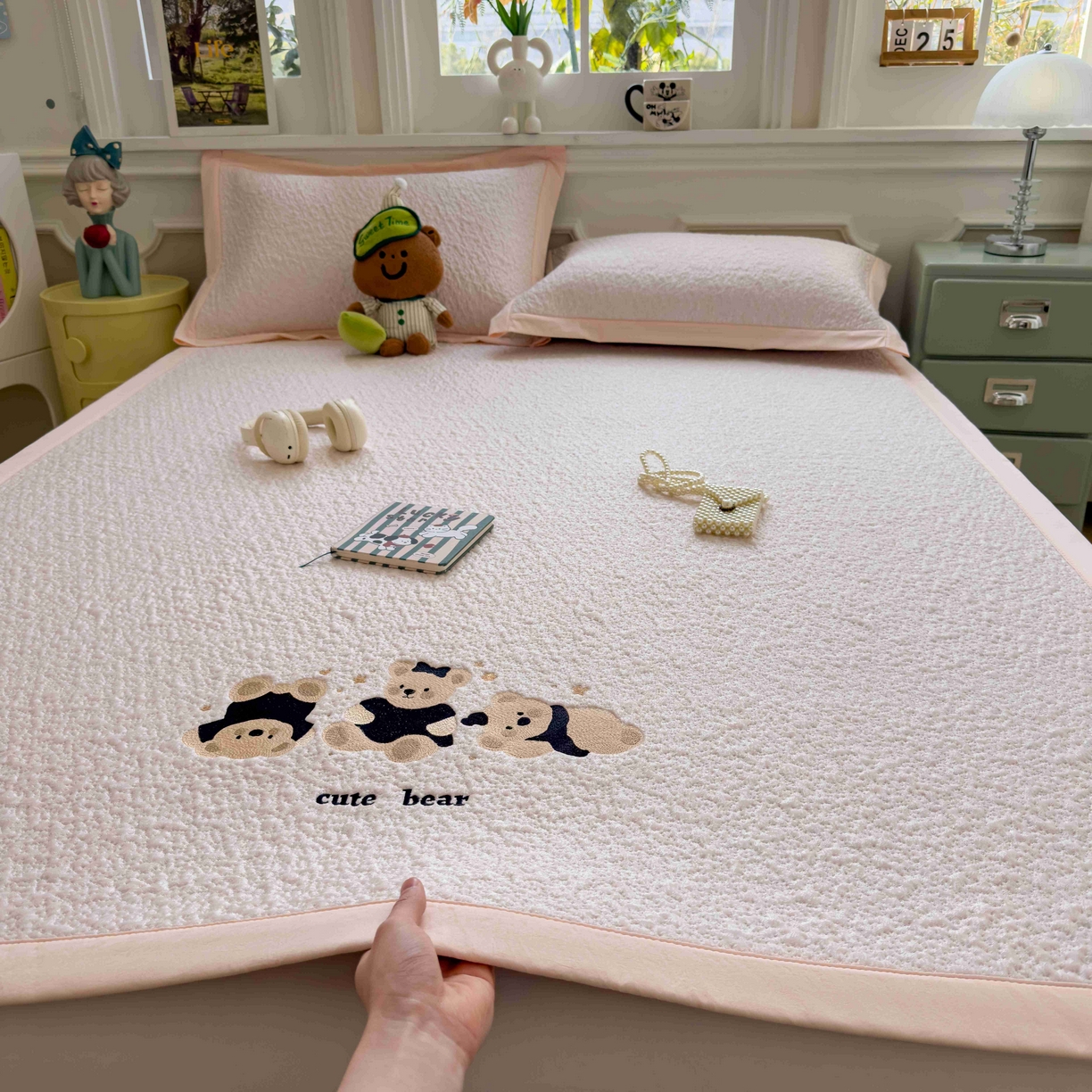 91家纺网 家纺一手货源 找家纺 （总）几禾 2026春夏新款双泡刺绣款凉席席子空调软席