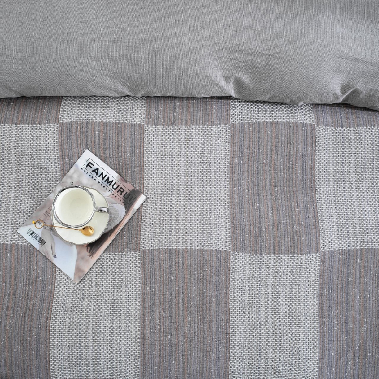 91家纺网 家纺一手货源 找家纺 仰望棉麻双层纱供应链 2026新款棉麻流苏款四件套 格序-灰色