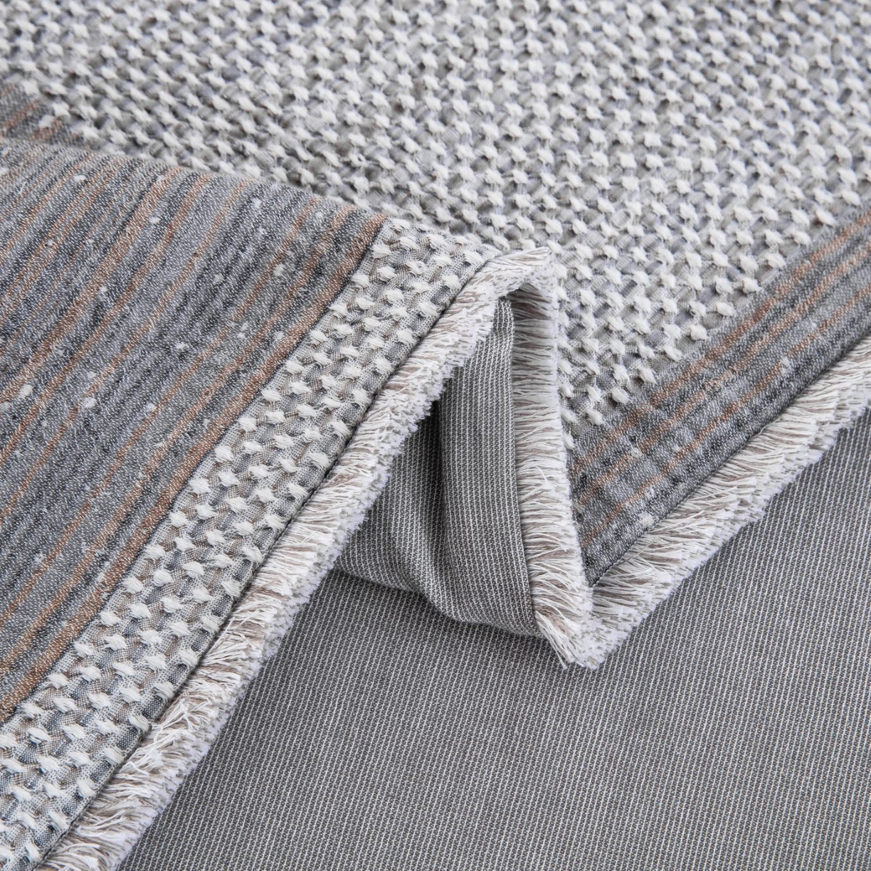 91家纺网 家纺一手货源 找家纺 仰望棉麻双层纱供应链 2026新款棉麻流苏款四件套 格序-灰色