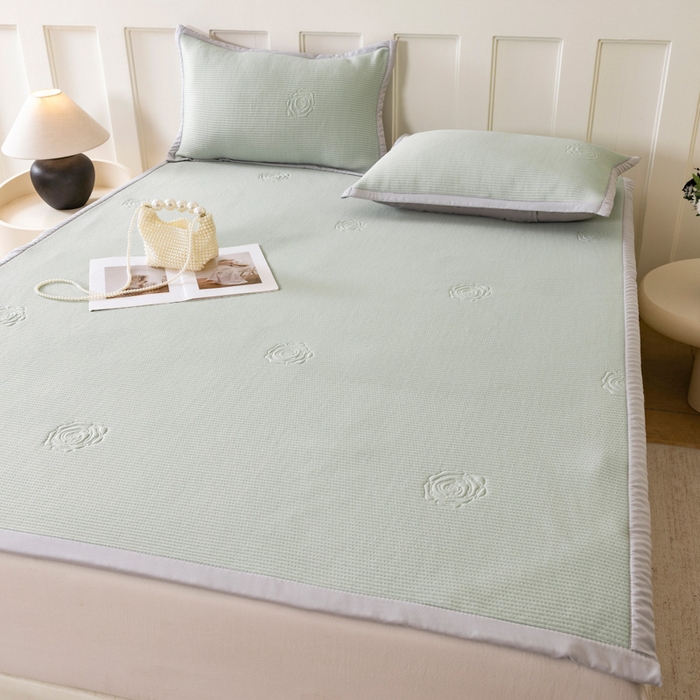 91家纺网 家纺一手货源 找家纺 野合家纺 2026新款豆豆凉席PE提花豆豆席席子凉席奶牛系列床单款 玫瑰-绿