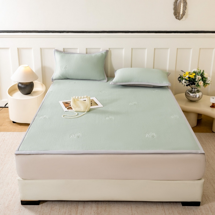 91家纺网 家纺一手货源 找家纺 野合家纺 2026新款豆豆凉席PE提花豆豆席席子凉席奶牛系列床单款 玫瑰-绿