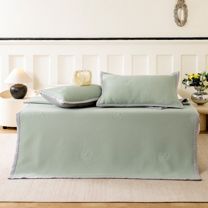 91家纺网 家纺一手货源 找家纺 野合家纺 2026新款豆豆凉席PE提花豆豆席席子凉席奶牛系列床单款 玫瑰-绿