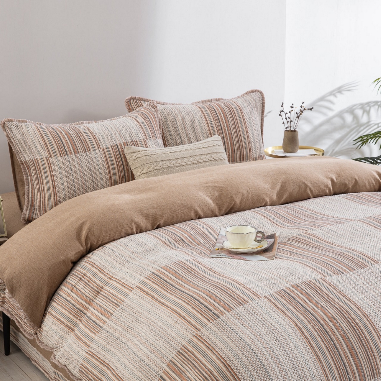 91家纺网 家纺一手货源 找家纺 仰望棉麻双层纱供应链 2026新款棉麻流苏款四件套 格序-咖色