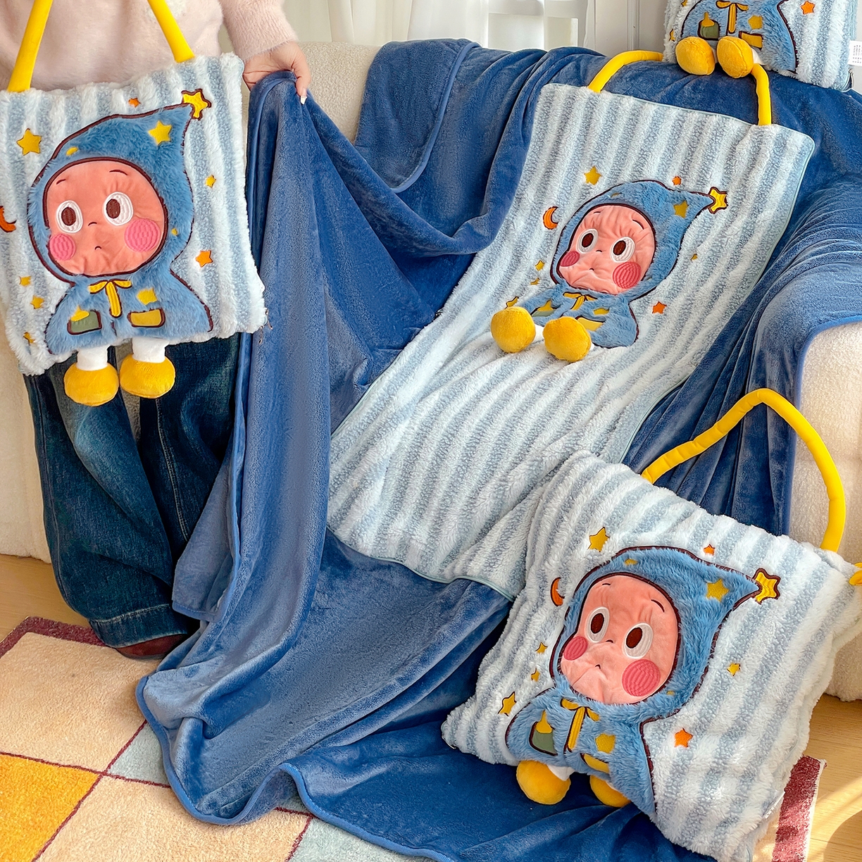 91家纺网 家纺一手货源 找家纺 古本家居 2026春夏新款多巴胺网红风星星抱枕毯 星星抱枕毯蓝小宝