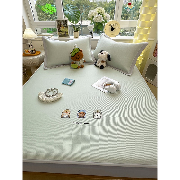 91家纺网 家纺一手货源 找家纺 几禾 2026春夏新款斜纹刺绣软席凉席席子空调软席 萌趣时光 床笠款