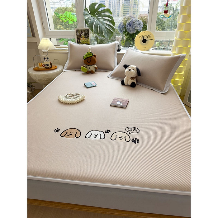 91家纺网 家纺一手货源 找家纺 几禾 2026春夏新款斜纹刺绣软席凉席席子空调软席 汪汪线条狗 床笠款