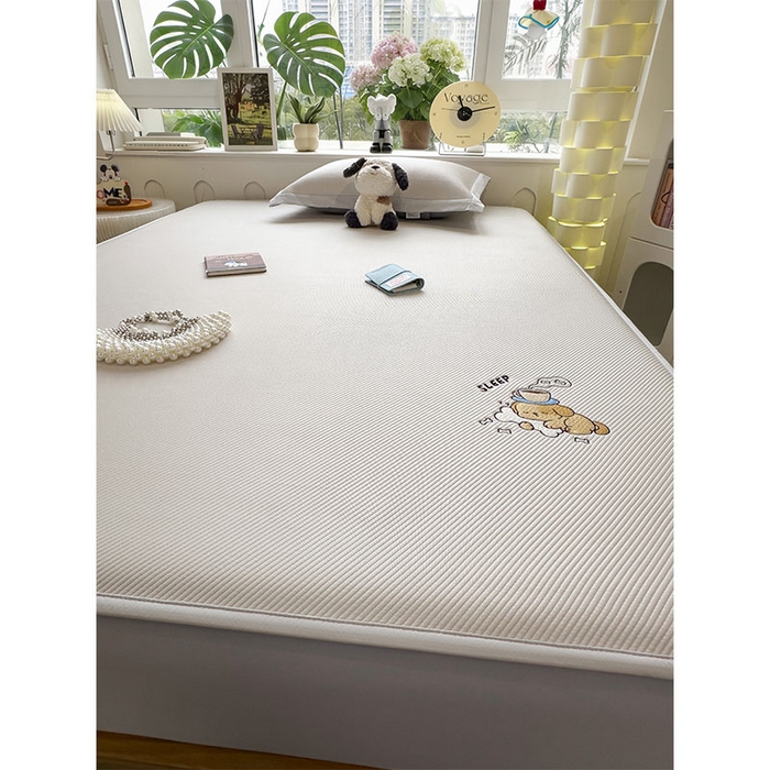 91家纺网 家纺一手货源 找家纺 几禾 2026春夏新款斜纹刺绣软席凉席席子空调软席 贪吃小狗 床笠款