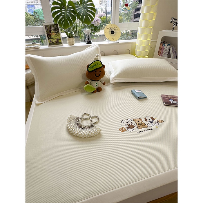 91家纺网 家纺一手货源 找家纺 几禾 2026春夏新款斜纹刺绣软席凉席席子空调软席 小友聚会 床席款