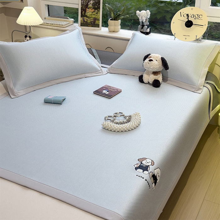 91家纺网 家纺一手货源 找家纺 几禾 2026春夏新款斜纹刺绣软席凉席席子空调软席 可爱小狗 床席款