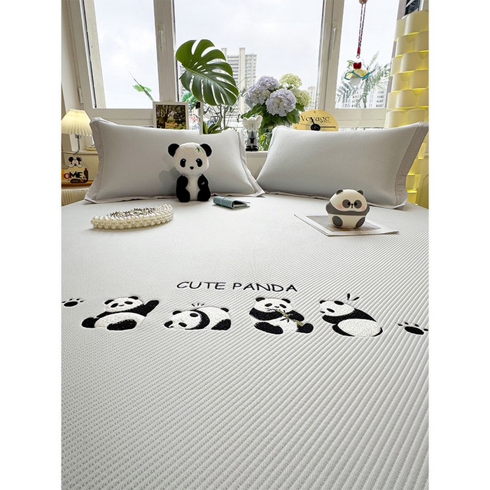 91家纺网 家纺一手货源 找家纺 几禾 2026春夏新款斜纹刺绣软席凉席席子空调软席 熊猫团子 床席款