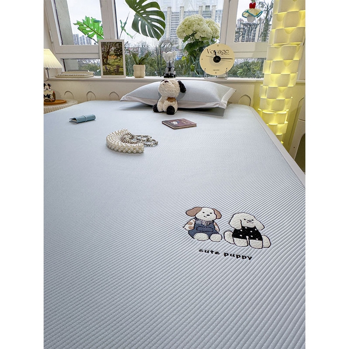 91家纺网 家纺一手货源 找家纺 几禾 2026春夏新款斜纹刺绣软席凉席席子空调软席 可爱小狗 床席款