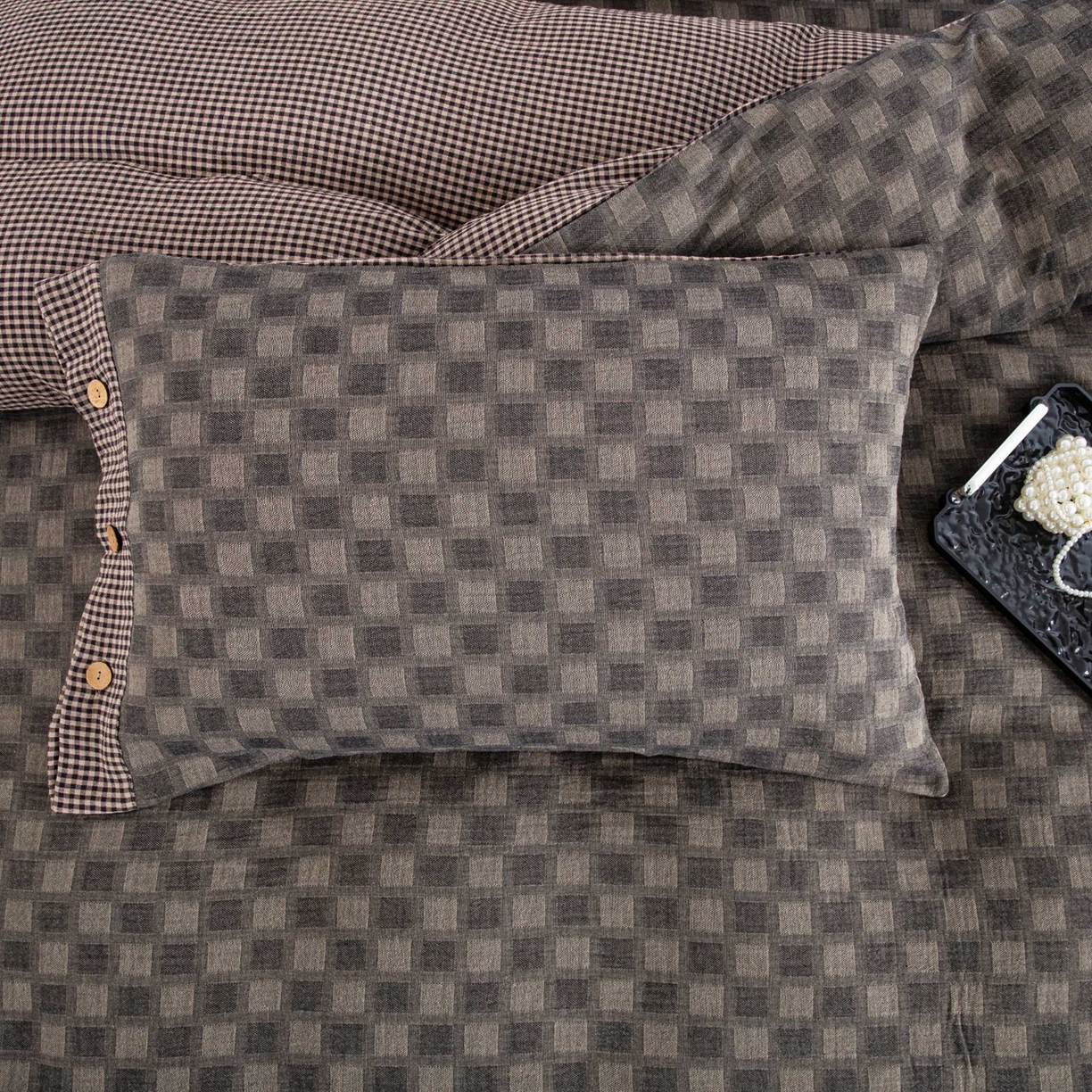 91家纺网 家纺一手货源 找家纺 仰望棉麻双层纱供应链 2026新款朦胧格全棉色织提花双层纱纽扣款 朦胧格-深灰